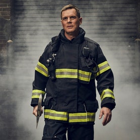 9 1 1 Watch New Episodes Mondays At 8 7c On Fox